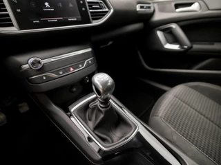 Peugeot 308 Peugeot 308 1.2 PureTech Sport (APPLE CARPLAY, GROOT NAVI, LM VELGEN, PARKEERSENSOREN, SPORTSTOELEN, CRUISE, LANE ASSIST, NIEUWSTAAT) - afbeelding nr 10