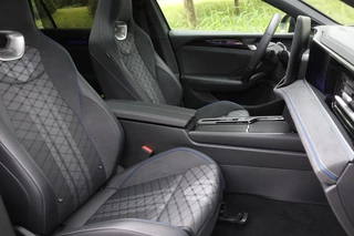 Volkswagen Passat Pano/IQ.Light/360/HK/Head-up/Navi Max/ACC/19