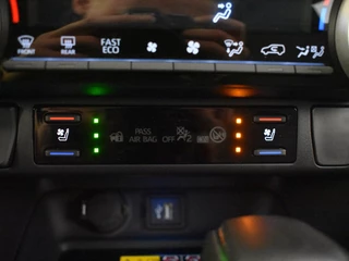 Toyota RAV4 Toyota RAV4 2.5 Hybrid AWD Executive | Trekhaak | Stoelkoeling | Memory seat - afbeelding nr 30