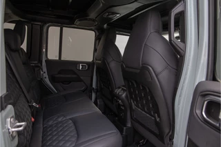 Jeep Wrangler Jeep Wrangler Unlimited 4xe 380pk Brute Richmond Pure Skyview, VOL Nwpr. 155.000,- - afbeelding nr 25