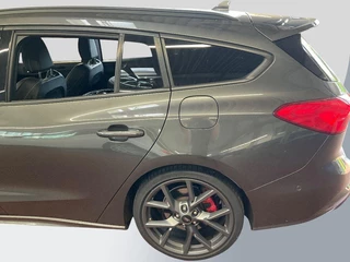 Ford Focus Ford Focus Wagon 2.0 EcoBlue ST 190pk diesel | Wegklapbare trekhaak | Adaptive cruise control | Winter Pack | Adaptive LED | Head up Display | Bang&Olufsen |  1.800 kg trekgewicht - afbeelding nr 7