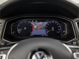 Volkswagen T-Roc 150Pk Automaat (PANORAMADAK, DIGITAL COCKPIT, APPLE CARPLAY, GROOT NAVI, SPORTSTOELEN, GETINT GLAS, CAMERA, LED KOPLAMPEN, DAB+, ADAPTIVE CRUISE, NIEUWSTAAT) - afbeelding nr 9