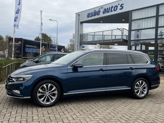 Volkswagen Passat Panoramadak Led Matrix ACC Camera Parkeersensoren Chroom Pakket Stoelverwarming 1/2 Leder Alcantara NL Auto 1e Eigenaar - afbeelding nr 2