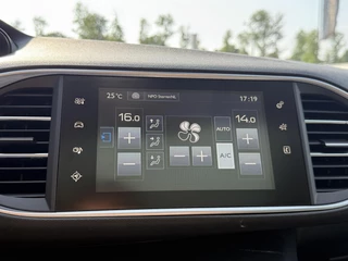 Peugeot 308 Peugeot 308 SW 1.2 PureTech Style 1e Eigenaar,Pano,Navi,131pk,Trekhaak,6 Bak,Clima,Cruise,Pdc,Lm Velgen,Dealer Onderhouden,Apk tot 11-2025 - afbeelding nr 13