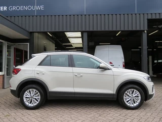 Volkswagen T-Roc Volkswagen T-Roc 1.5 TSI 150pk DSG-aut. LIFE BNS / Navi / Trekhaak afn.baar / Stoelverw. / FABRIEKS garantie - afbeelding nr 40