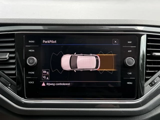 Volkswagen T-Roc Volkswagen T-Roc 2.0 TSI 4Motion Sport Automaat/Climate control/Led/Trekhaak - afbeelding nr 16