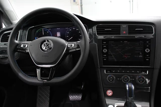 Volkswagen e-Golf Volkswagen e-Golf | Navigatie | Climate control | Virtuel Cockpit | Camera | Keyless | Bluetooth | Cruise Control | Lichtmetalen Velgen | - afbeelding nr 9