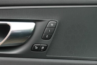 Volvo XC60 Volvo XC60 T6 Recharge AWD Inscription Exclusive | Panoramadak | Leder | Stoelverwarming | Parkeercamera | Keyless - afbeelding nr 24