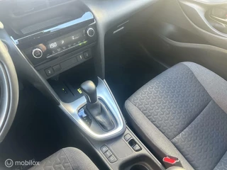 Toyota Yaris Cross Toyota Yaris Cross 1.5 Hybrid Explore ACHTERUITRIJ CAMERA CARPLAY NAVIGATIE STUUR/STOELVERWARMING KEURIGE AUTO!! - afbeelding nr 13
