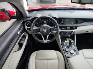 Alfa Romeo Stelvio Alfa Romeo Stelvio 2.0 T AWD Q4 SUPER AUT. Leder | Dodehoeksens. | Elek. achterklep | Camera - afbeelding nr 13