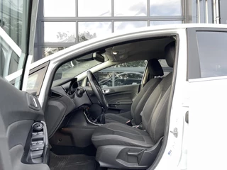Ford Fiesta Ford Fiesta 1.0 EcoBoost Titanium NAVIGATIE|TREKHAAK|WINTER PAKKET|BLUETOOTH|LED|PARKEERSENSOREN|SFEERVERLICHTING - afbeelding nr 6
