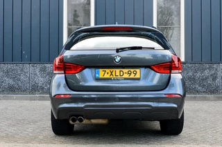 BMW X1 Rijklaarprijs-Garantie Panorama dak Leder Xenon Navigatie - afbeelding nr 4