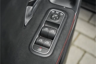 Mercedes-Benz A-Klasse Mercedes-Benz A-Klasse 250 Premium Plus AMG-Line Night Pano Burmester Ambiente - afbeelding nr 30
