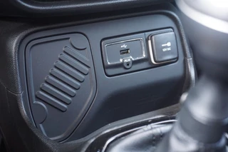 Jeep Renegade Jeep Renegade 110PK E-Torq Night EAGLE 2 NAVI | AIRCO | CRUISE | PARK.SENS! - afbeelding nr 31