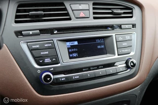 Hyundai i20 Hyundai i20 1.2 HP Business Edition / PDC / Climate Control - afbeelding nr 21
