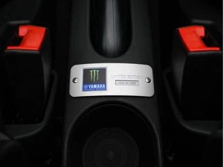 Abarth 500C Abarth 500C 1.4 T-Jet Yamaha Factory Racing Edition Monster [ 1 of 2000 ] *! POCKET-ROCKET ! | NAVI-FULLMAP | XENON | CARPLAY | SPORT-EXHAUST | DAB | SPORT-SEATS | 17