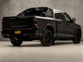 Dodge Ram 1500 Dodge Ram 1500 5.7 V8 4x4 Crew Cab Laramie 402Pk Automaat (PANORAMADAK, LUCHTVERING, GROOT NAVI, STOELKOELING, MEMORY SEATS, HARMAN/KARDON, TREKHAAK, STOELVERWARMING ACHTER, APPLE CARPLAY, NIEUWSTAAT) - afbeelding nr 4