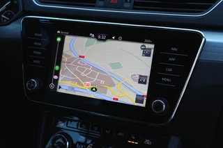 Škoda Superb Škoda Superb Combi 1.4 TSI iV Business Edition - 218 pk **Carplay / Led / Navi - afbeelding nr 18