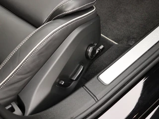 Volvo V60 Volvo V60 T8 PLUG-IN HYBRID AWD R-DESIGN SCHUIFDAK HEAD-UP DISPLAY HARMAN - afbeelding nr 45