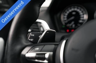 BMW 1 Serie BMW 1-serie M140i xDrive Harman Kardon Dak Leer - afbeelding nr 43