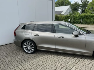 Volvo V60 Volvo V60 2.0 T4 Mom.|ACC|PAS V/A|Blis|19