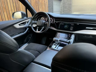 Audi Q7 Audi Q7 55 TFSI e quattro Pro Line S | Panoramadak | Camera rondomzicht | LED verlichting | Keyless pakket | Leer/alcantara bekleding | Voorstoelen verwarmd | 22 inch SQ7 velgen | Getint glas | Dodehoekdetectie - afbeelding nr 49