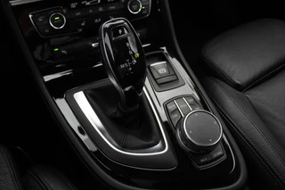 BMW 2 Serie BMW 2 Serie Active Tourer 225xe iPerformance High Executive / Camera / Leder / Head-up / Navigatie / Sportstoelen / 17'' / Stoelverwarming / Cruise Control - afbeelding nr 25