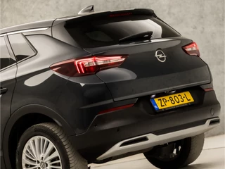Opel Grandland X (APPLE CARPLAY, GROOT NAVI, CLIMATE, CAMERA, LEDER, SPORTSTOELEN, GETINT GLAS, PARKEERSENSOREN, CRUISE, DAB+, NIEUWE APK, NIEUWSTAAT) - afbeelding nr 11