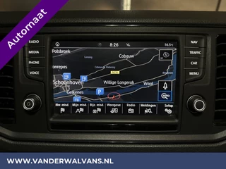 Volkswagen Crafter Volkswagen Crafter 2.0 TDI 141pk Automaat L3H3 L2H2 Euro6 Airco | Camera | Navigatie | 3000kg Trekhaak | Cruisecontrol Chauffeursstoel, Parkeersensoren, Stoelverwarming, Bijrijdersbank - afbeelding nr 4