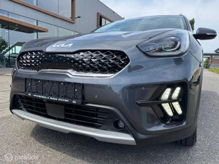 Kia Niro Kia Niro 1.6 GDi PHEV DynamicLine  / Plug-inn Hybride / volledig elektrisch rijden 65 km hierna Hybride aandrijving , Navi / Camera achter / Parkeerhulp rondom / Stoel & stuur verwarming /  fab garantie 7 jaar / 150.000km - afbeelding nr 10
