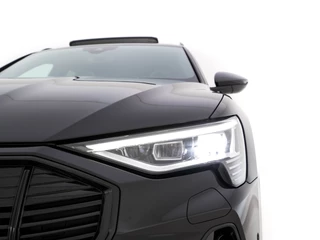 Audi e-tron Audi e-tron 50 Quattro S-Line Launch-Edition-Black 71 kWh (INCL-BTW) *PANO | LEATHER-MICROFIBRE | DIGI-COCKPIT | FULL-LED | MEMORY-PACK | ADAPTIVE-CRUISE | HEATED-SPORTSEATS | NAVI-FULLMAP | KEYLESS | SHIFT-PADDLES | 20