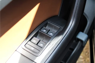 SEAT Ateca SEAT Ateca 1.5TSi Business Intense | Pano | Trekhaak | Leder - afbeelding nr 12