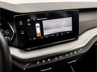 Škoda Octavia Automaat (APPLE CARPLAY, GROOT NAVI, VIRTUAL COCKIT, CAMERA, STOELVERWARMING, SPORTSTOELEN, LED KOPLAMPEN, CRUISE, PARKEERSENSOREN, NIEUWE APK, NIEUWSTAAT) - afbeelding nr 16