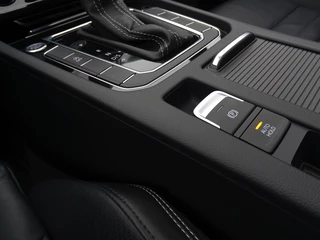 Volkswagen Passat Volkswagen Passat Variant 1.4 TSI ACT 149PK DSG / HighLine / R-line / LED *NAP* - afbeelding nr 22