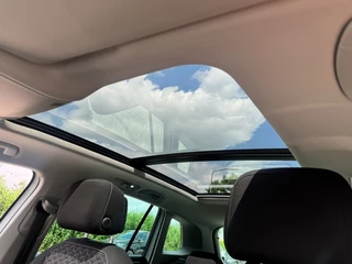 Volkswagen Tiguan Volkswagen Tiguan 1.5 TSI ACT. 150PK NAVI PANO-DAK CARPLAY AIRCO LMV PDC - afbeelding nr 10