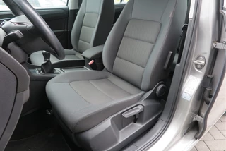 Volkswagen Golf Sportsvan Cruise-control,PDC, LMV,Achteruitrijcamera ,Stoelverwarming, Navigatie . etc. . - afbeelding nr 21