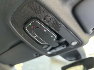Audi A4 Audi A4 Avant 35 TFSI S edition Automaat | Navigatiesysteem | Climate control | Cruise control | Draadloze telefoonlader | 18 inch lichtmetalen velgen | DAB | LED verlichting | Parkeersensoren achter - afbeelding nr 52