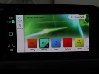 Volkswagen Golf Volkswagen Golf Variant 1.0 TSI Life Business | Stoel & Stuurverwarming |  Memory | Carplay | Adaptive cruise | Sfeerverlichting | PDC - afbeelding nr 23