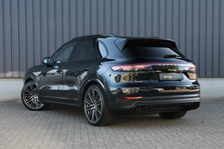 Porsche Cayenne Porsche Cayenne 3.0 E-Hybrid|360 camera|leder|Sportchrono - afbeelding nr 3