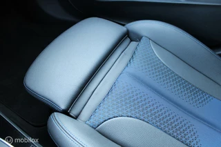 BMW 1 Serie BMW 1-serie 118i M Sport High Executive, Sportstoelen, Carplay, Pdc voor + achter, Stoelverwarming, Cruise, Clima. - afbeelding nr 31