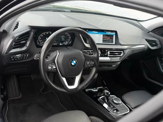 BMW 1 Serie BMW 1-serie 118i Automaat 140pk Executive Sport Edition | Carplay | Sportstoelen | Full LED - afbeelding nr 14