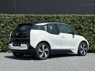 BMW i3 BMW i3 120Ah 42 kWh, PANO, NAVI, CRUISE, LED, ECC-AIRCO, CAMERA, STOELVERWARMING, LICHTMETAAL 18