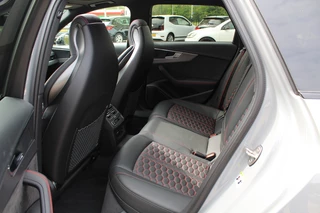 Audi RS4 Audi RS4 Avant 2.9 TFSI quattro / Milltek / Panoramadak / Camera / Head-up / Sportuitlaat / 20'' / Luxe Leder / Dodehoek / Virtual Cockpit / Stoelmassage / B&O - afbeelding nr 11