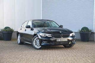 BMW 3 Serie 320e Black Edition 204pk