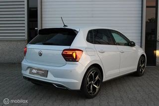 Volkswagen Polo Volkswagen Polo 1.0 TSI 90PK R-Line VIRTUAL BEATS NAVIGATIE - afbeelding nr 2