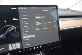 Tesla Model 3 - afbeelding nr 21