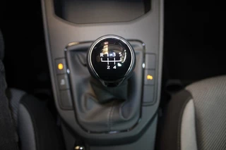 SEAT Ibiza SEAT Ibiza 1.0 TSI Business Intense Navi Cruise Apple Car Play LM 16 Sport - afbeelding nr 24