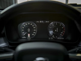 Volvo XC40 Volvo XC40 1.5 T3 Momentum Pro | Intellisafe ProLine & Surround | Audio Line | El. achterklep | Navi + Apple Carplay & Android Auto | Stoelverwarming | PDC V+A + Camera achter | Full LED | Draadloos opladen - afbeelding nr 10