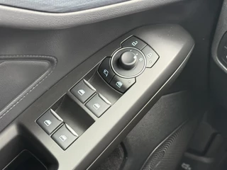 Ford Focus Ford Focus 1.0 EcoBoost Hybrid Active | 155pk Automaat | Adaptive cruise control | Winter Pack | Dodehoeksensoren | Camera | Privacy glass - afbeelding nr 26
