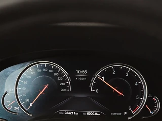 BMW 5 Serie BMW 5-serie 520d xDrive M-Sport | Leder | Sportstoelen |  Camera | Full LED | Trekhaak | Keyless | Navigatie | Sfeerverlichting | Climate control - afbeelding nr 29